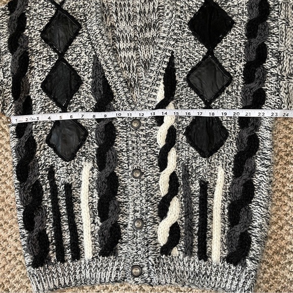 Vintage 80s Street Scenes Chunky Knit Leather Patches Cardigan - Black & White - Picture 11 of 15